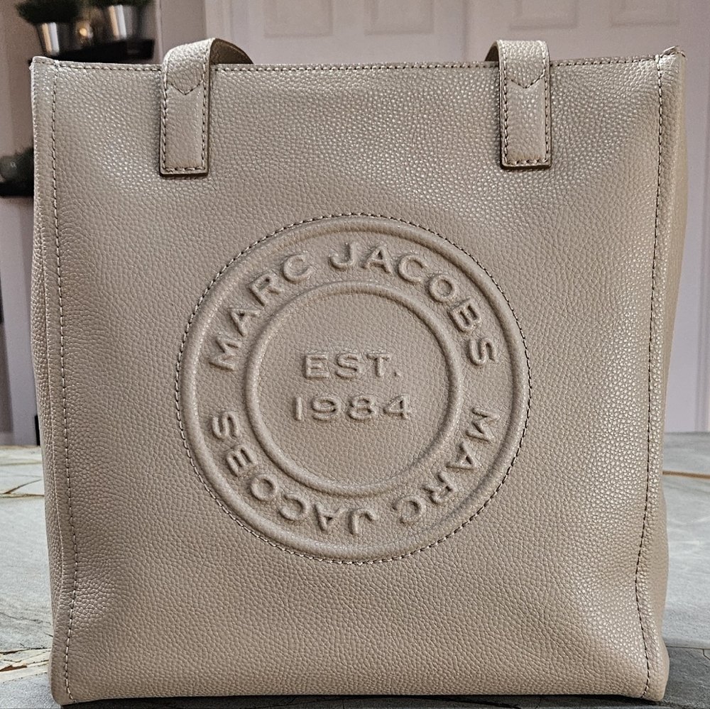 Marc Jacobs Taupe Tote Bag Large - Picture 6 of 13
